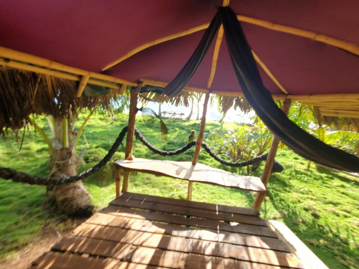 Derek's Place Eco-Lodge Little Corn Island Buitenkant foto