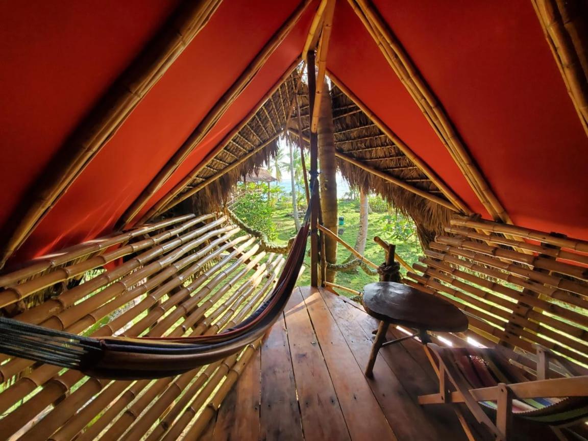 Derek's Place Eco-Lodge Little Corn Island Buitenkant foto