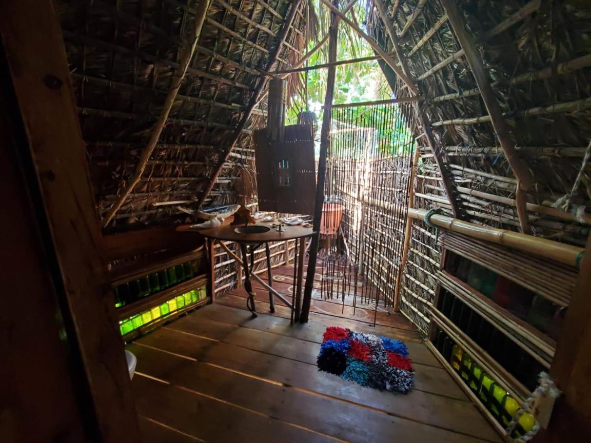 Derek's Place Eco-Lodge Little Corn Island Buitenkant foto