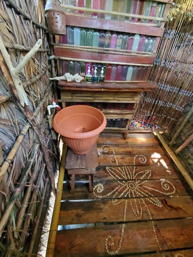 Derek's Place Eco-Lodge Little Corn Island Buitenkant foto