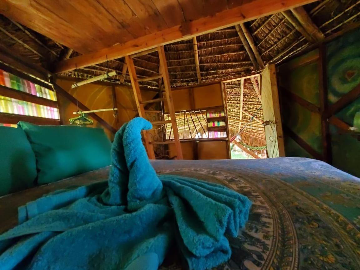 Derek's Place Eco-Lodge Little Corn Island Buitenkant foto